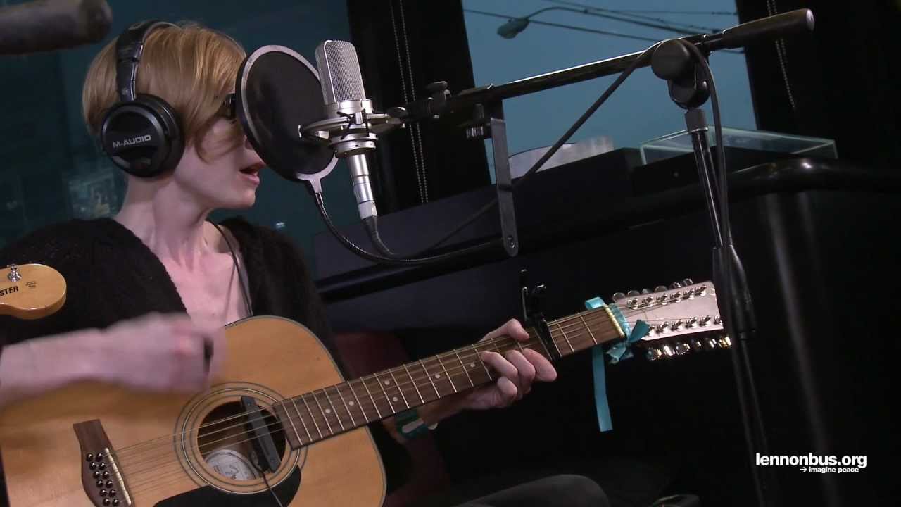 Lennonbus Live @ SXSW: Lissy Trullie - 