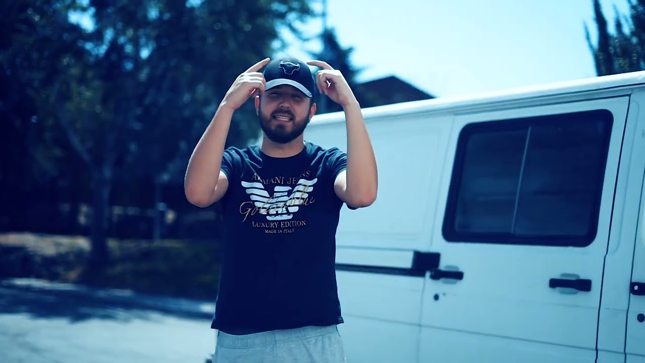 JAVI BAMBINI - PERFIL BAJO (Videoclip) Prod. @moflasbeats