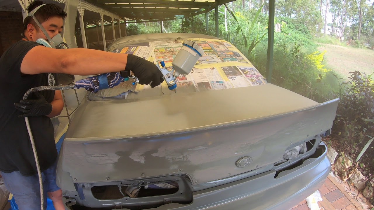 Spraying Harrys Nissan Onevia in single stage Nardo Grey at home!!!!!