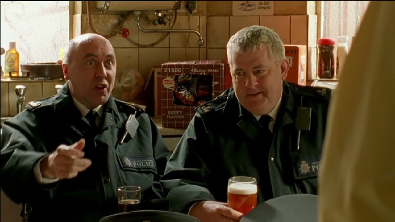 Early Doors - Ken Breaks The News About An Armed Robbery on Phil and Nige's Patch