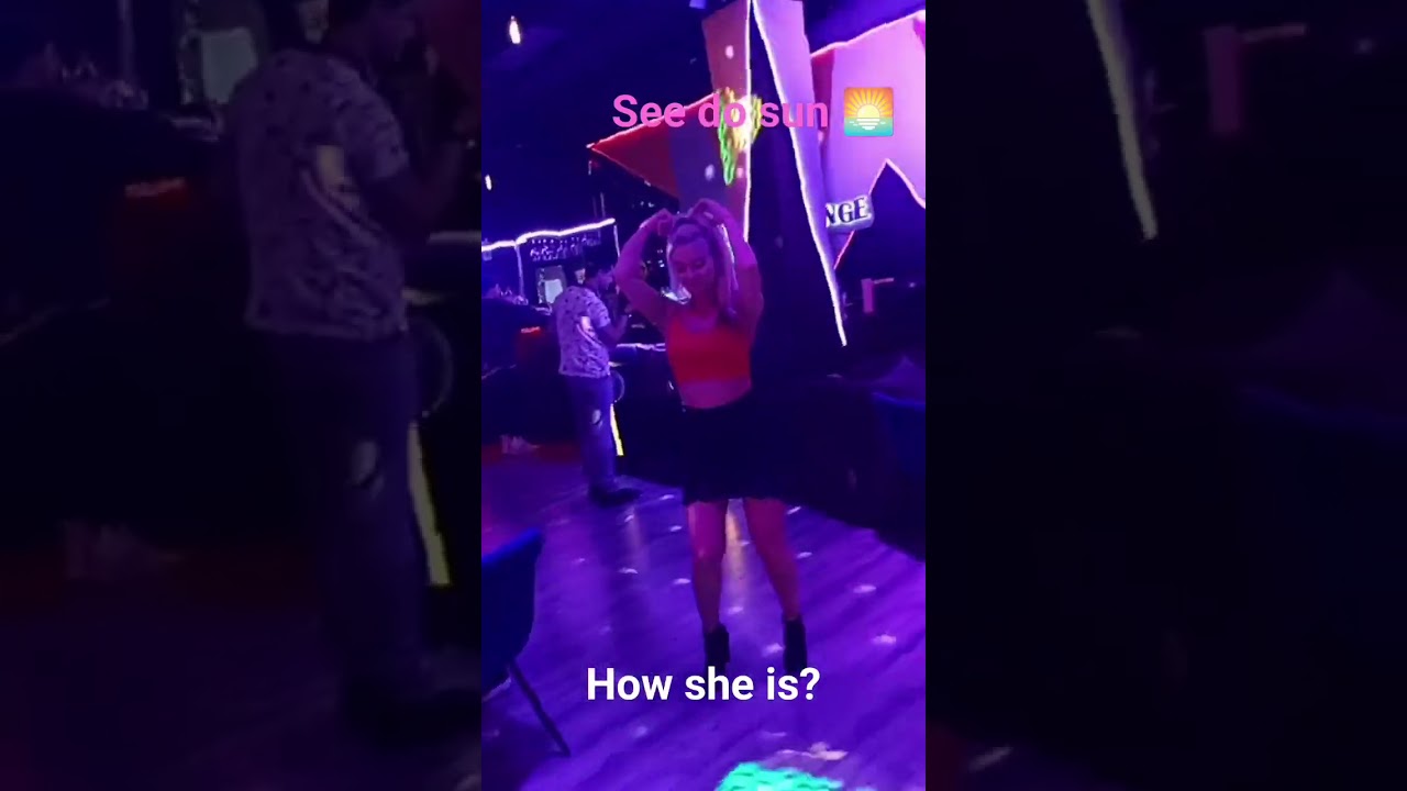 Под старый хит дэнсит красотка. Неудержаться! Кто она? #dance #inthenight #seedosun #clubdancing