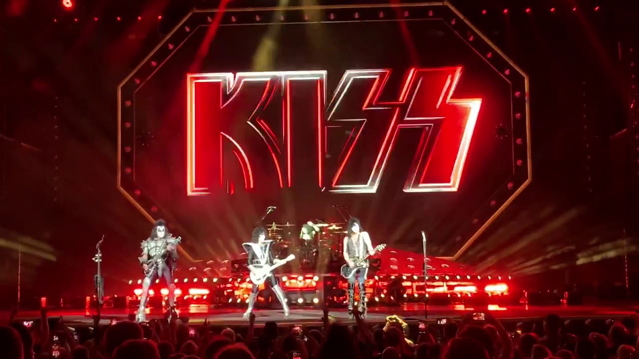 KISS Lick It Up - Live in Va Beach 8/13/2019