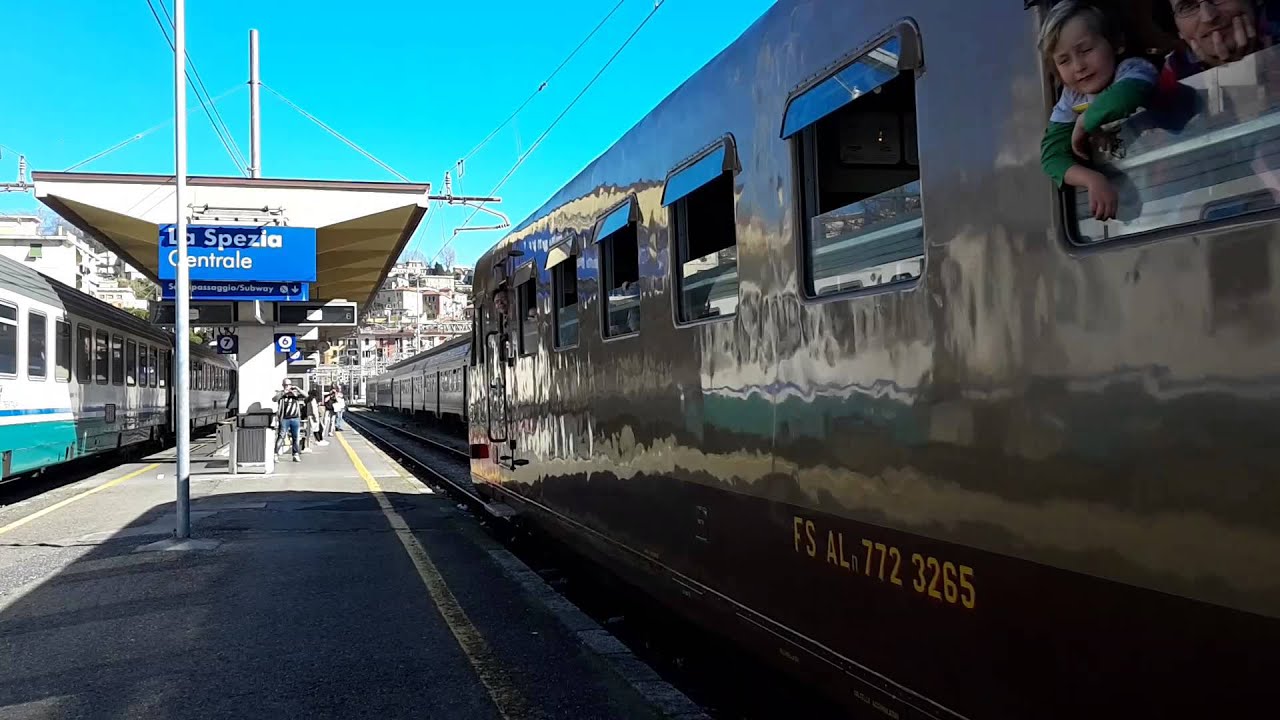 Aln 772 treno navetta in partenza da La Spezia C.L