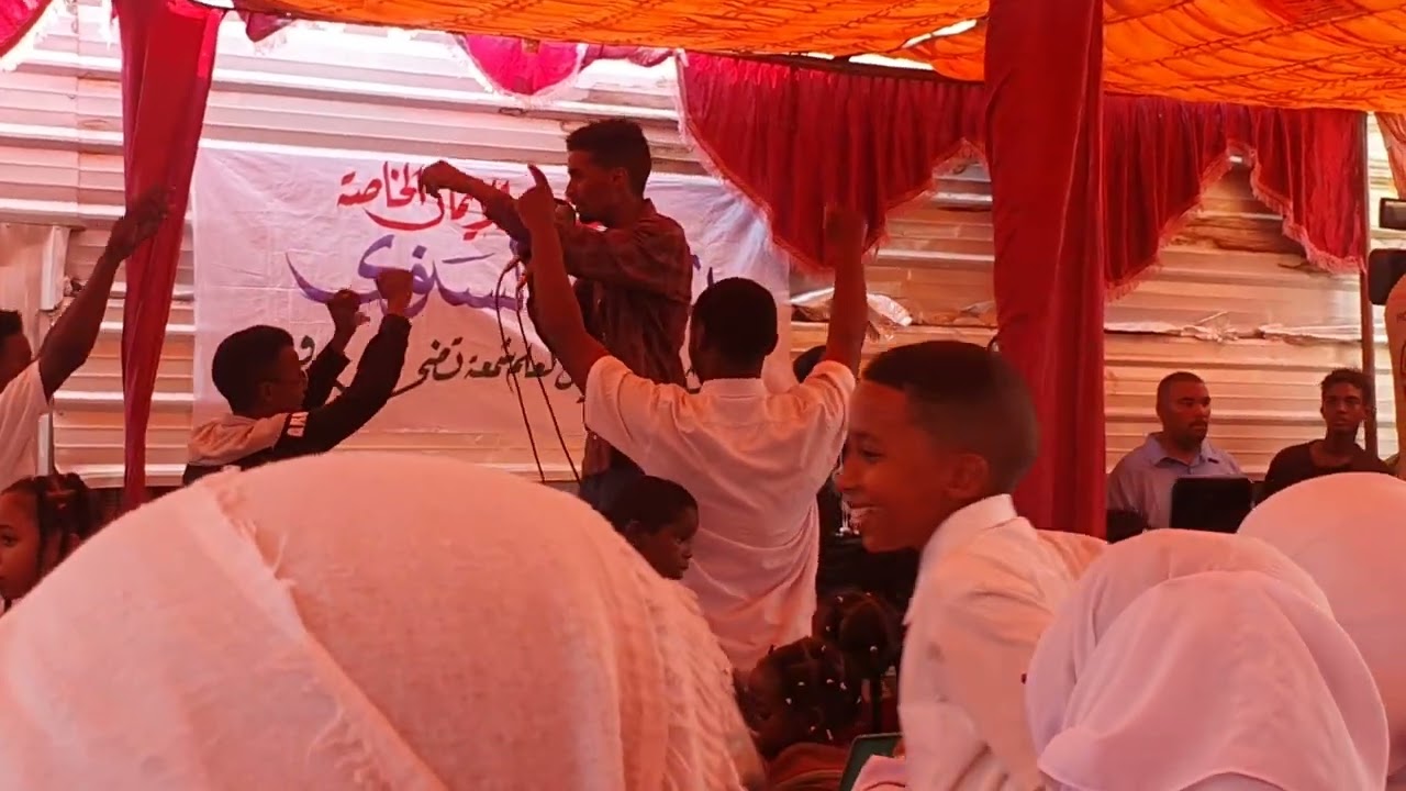 اغنية في الضواحي أداء  أحمد بشير الشنقيطي
