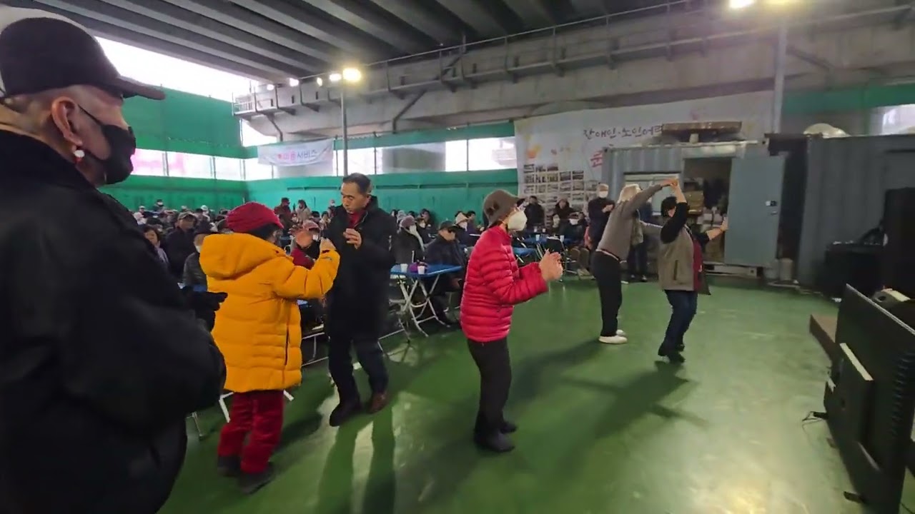 26년2/11 가수 민소현 사랑아내사랑아 (원곡자 염수연)평내무료급식소 공연(회장 김영. 단장 안영)에스포음향 (손희수대표)