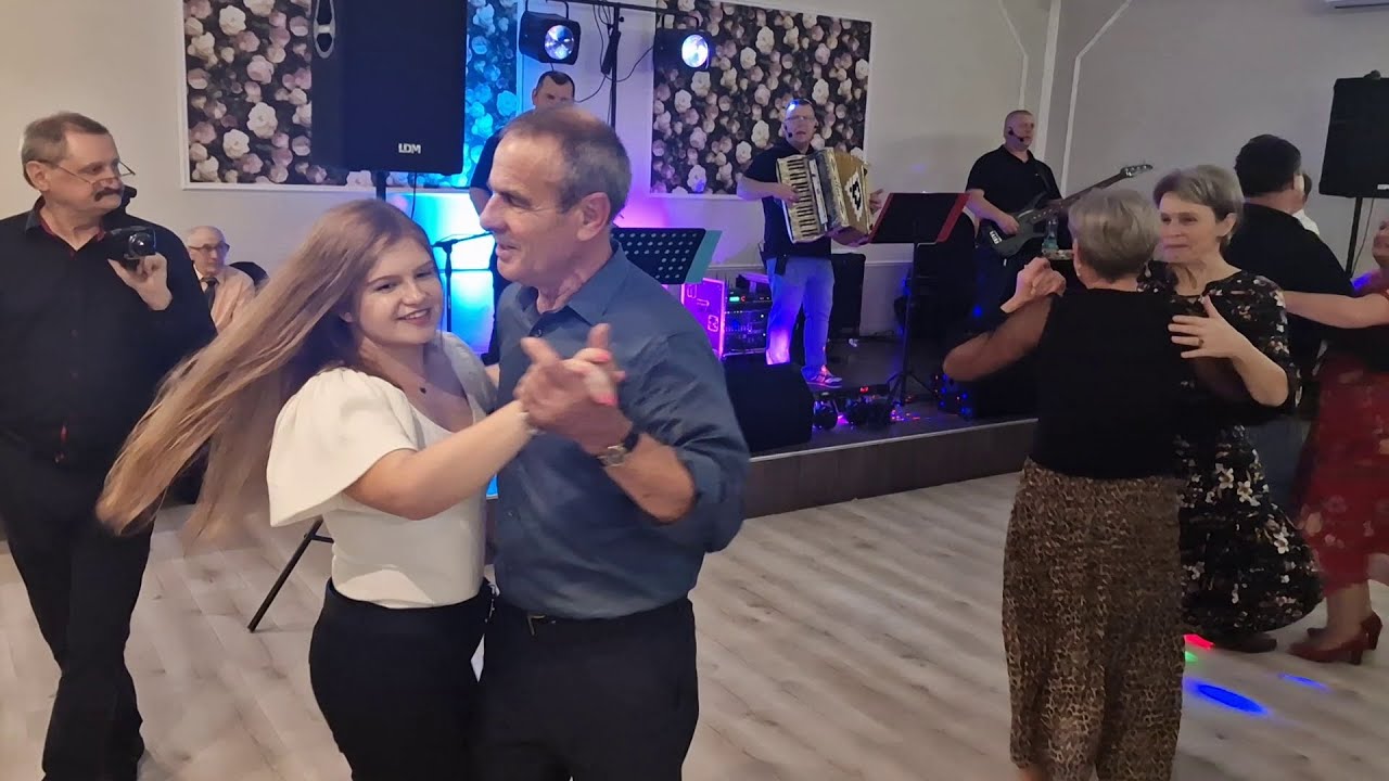 FANTASTYCZNIE Weronika parkiet przemierzała, świetnego tancerza miała!