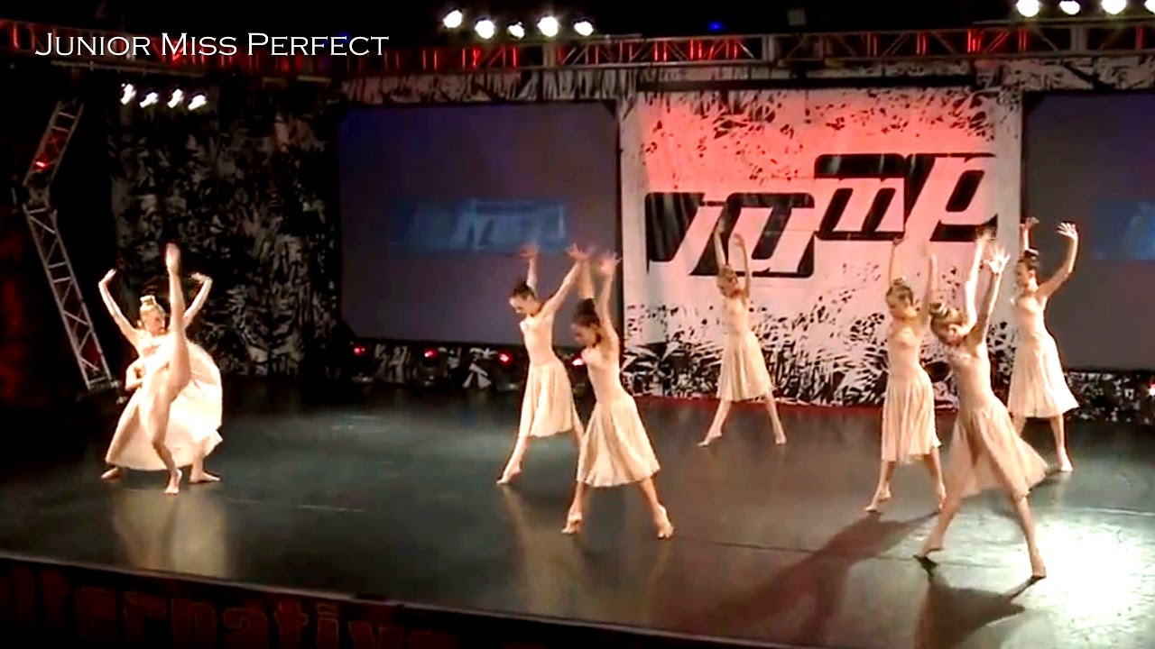 Red ~ Club Dance
