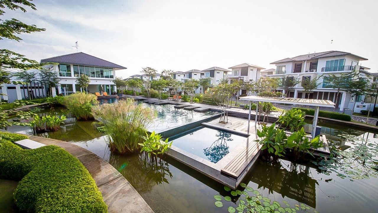 Senibong Cove, Malaysia by Walker Corporation