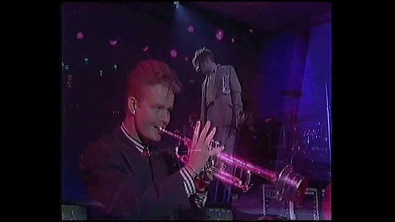BRIT Awards 1987 Simply Red   Holding back the years