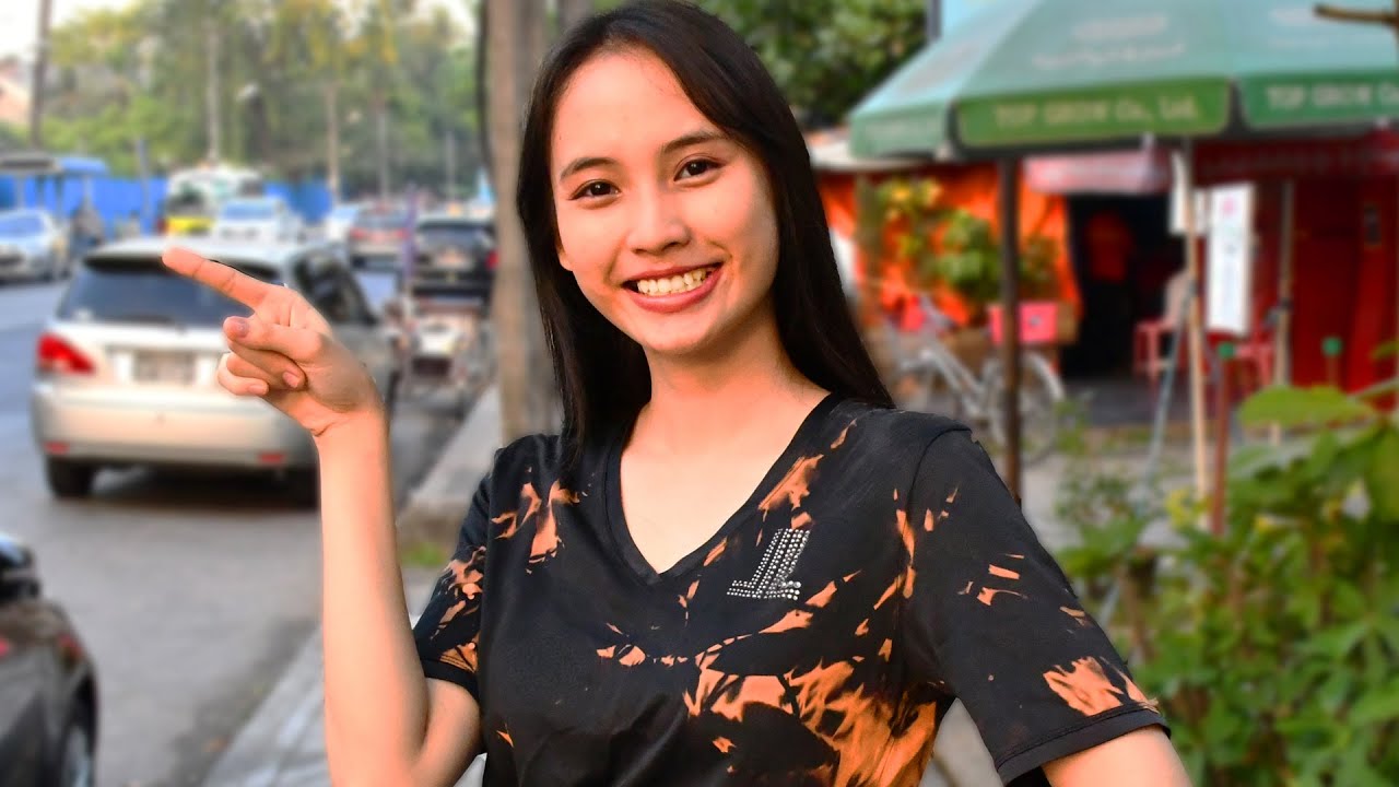 Lunchtime in Yangon | Street food tour