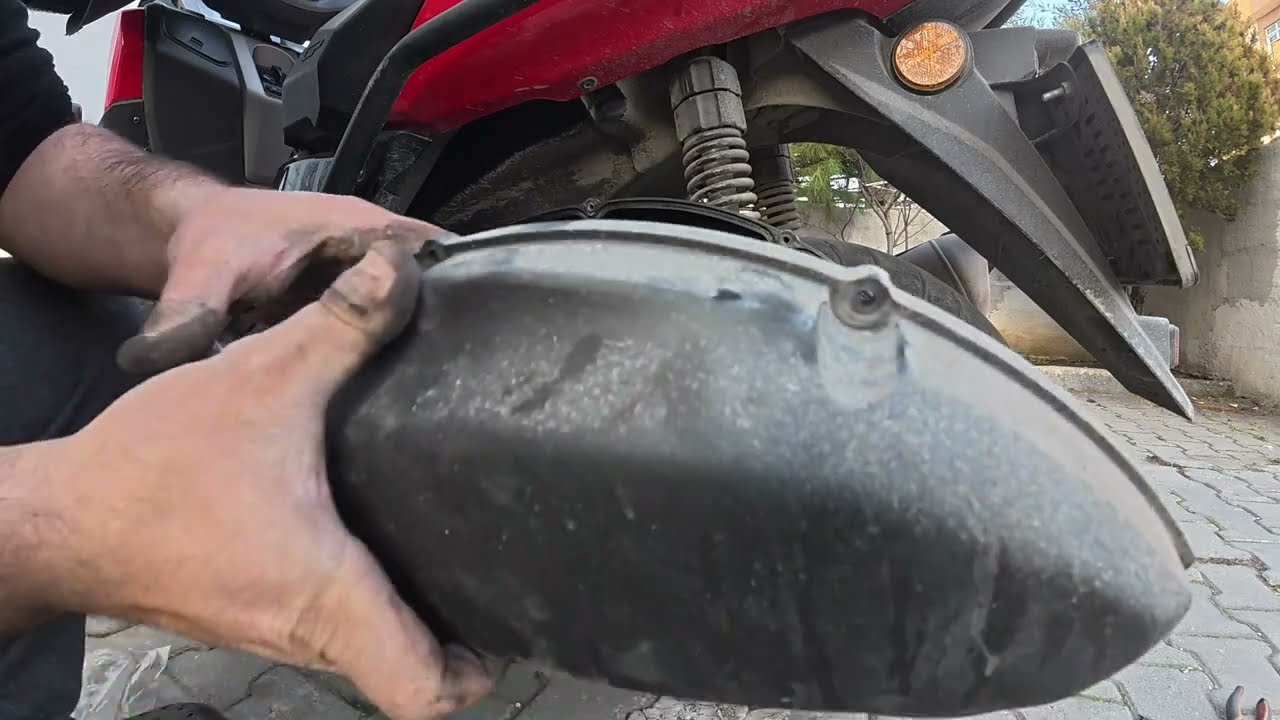 YAMAHA NMAX 155 hava filtresi değişimi