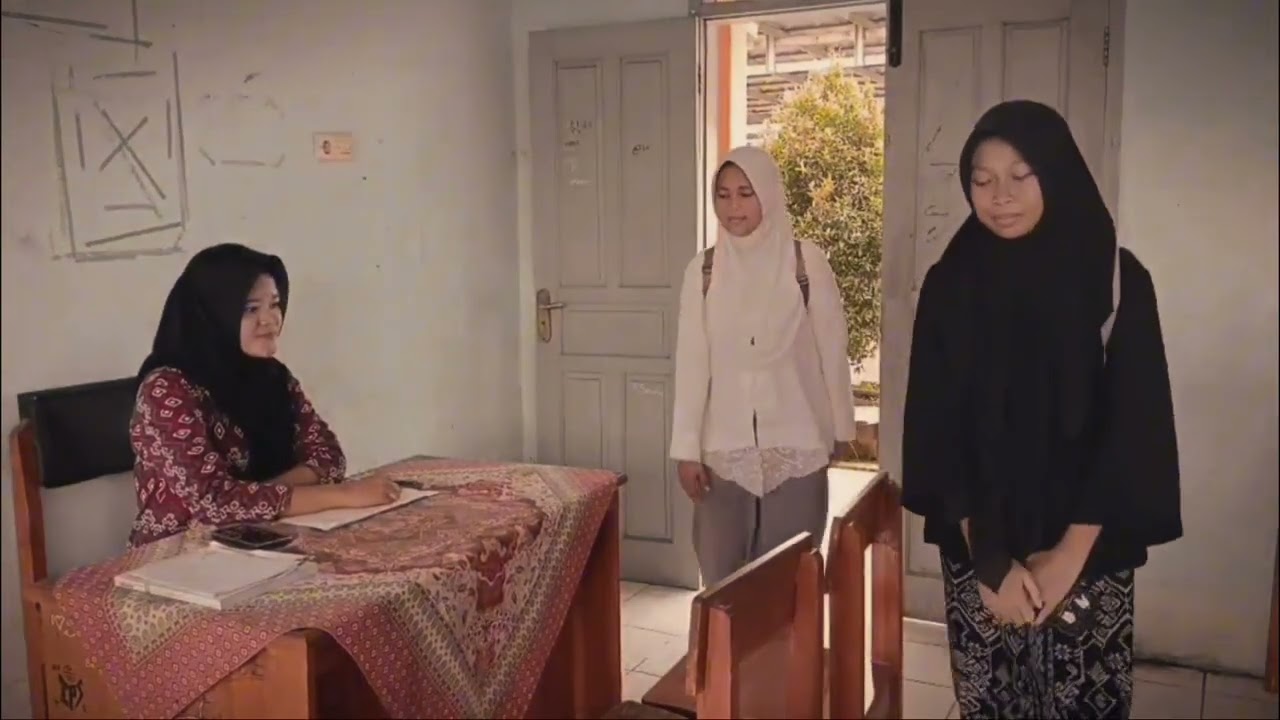 Drama basa sunda Kelas 12-6 kelompok 4