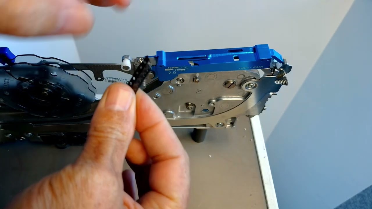 Juki CF081ER Cut Tape Feeder Finger Tape Load Video