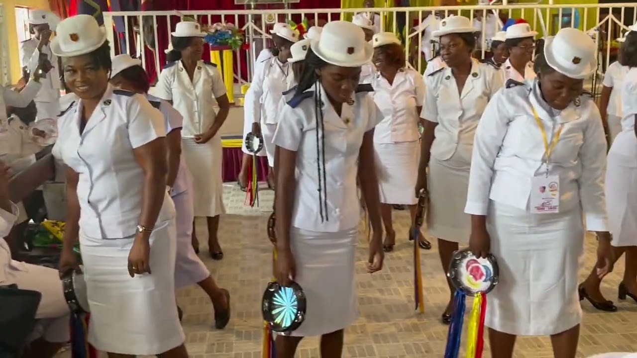 Armée du salut: Entrée des tambourinaires de nzoko