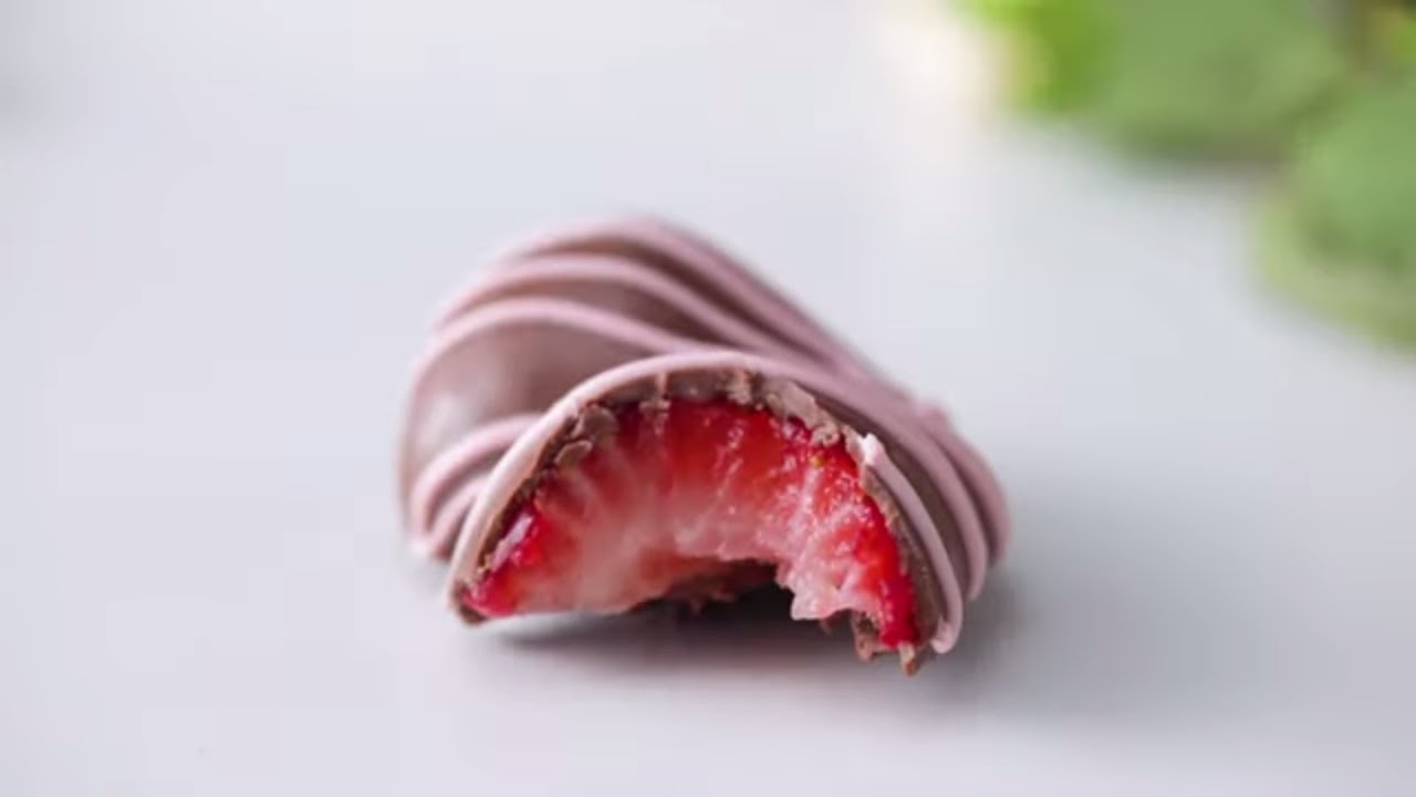 7 Valentine's Day Chocolate Hacks to Help You Set the Mood