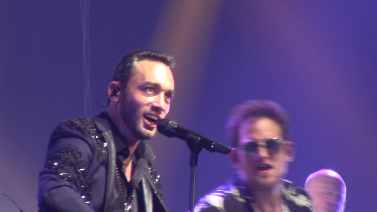 Jean Baptiste Guegan au zenith de Lille ( 7 joue pas de rock'n'roll pour moi)