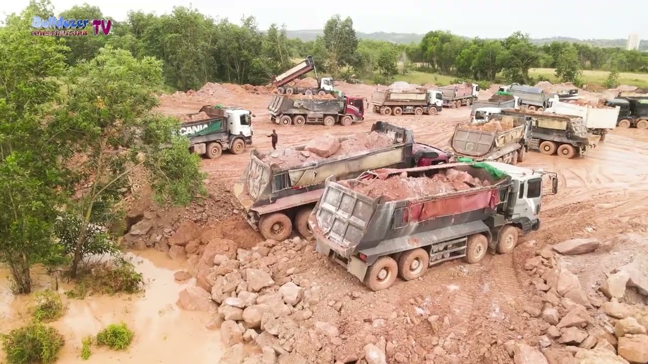 Good Move On Stone Task! Skill And Power KOMATSU Bulldozers Push Filling Soils With Trucks Dumping