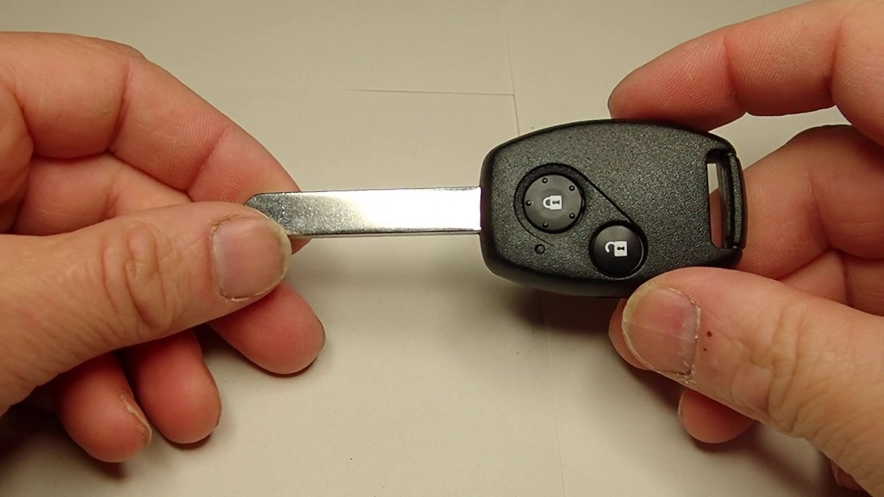 Hogyan cserélj elemet a Honda távirányítóban?