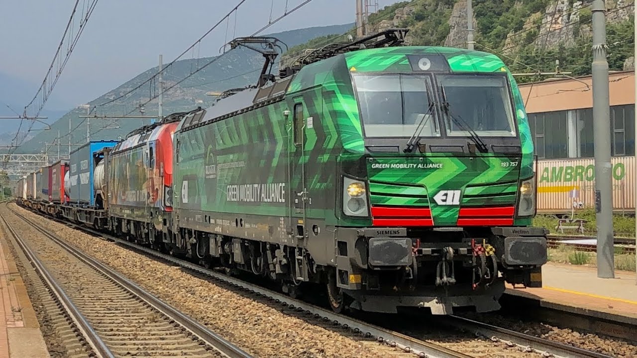 TRENI IN TRANSITO SULLA LINEA DEL BRENNERO ALLA STAZIONE DI DOMEGLIARA!