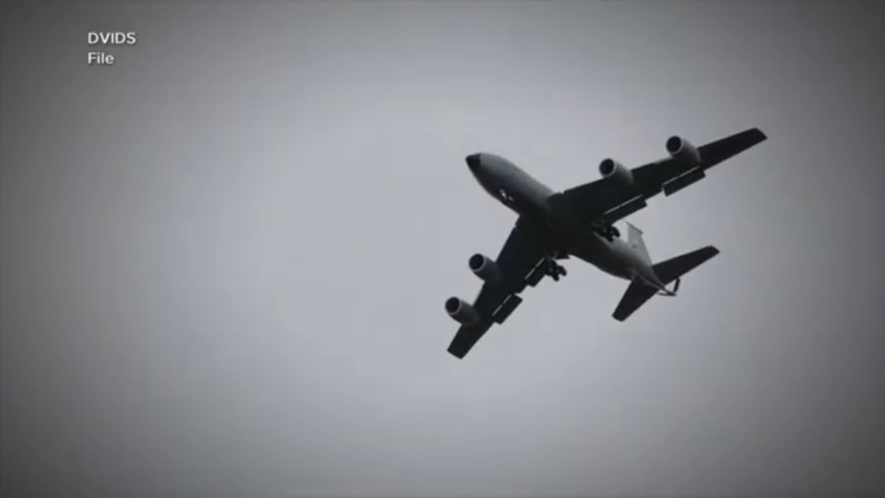 В Ираке разбился военный самолет-заправщик KC-135, погибли 4 члена экипажа.