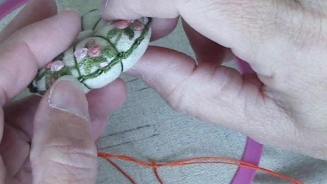 Beaded Hedebo