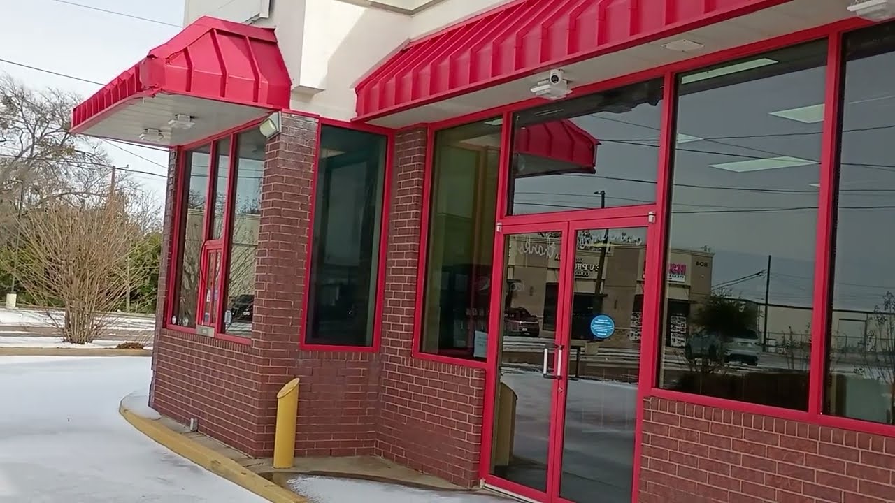 ABANDONED: Long John Silver's in Athens, TX