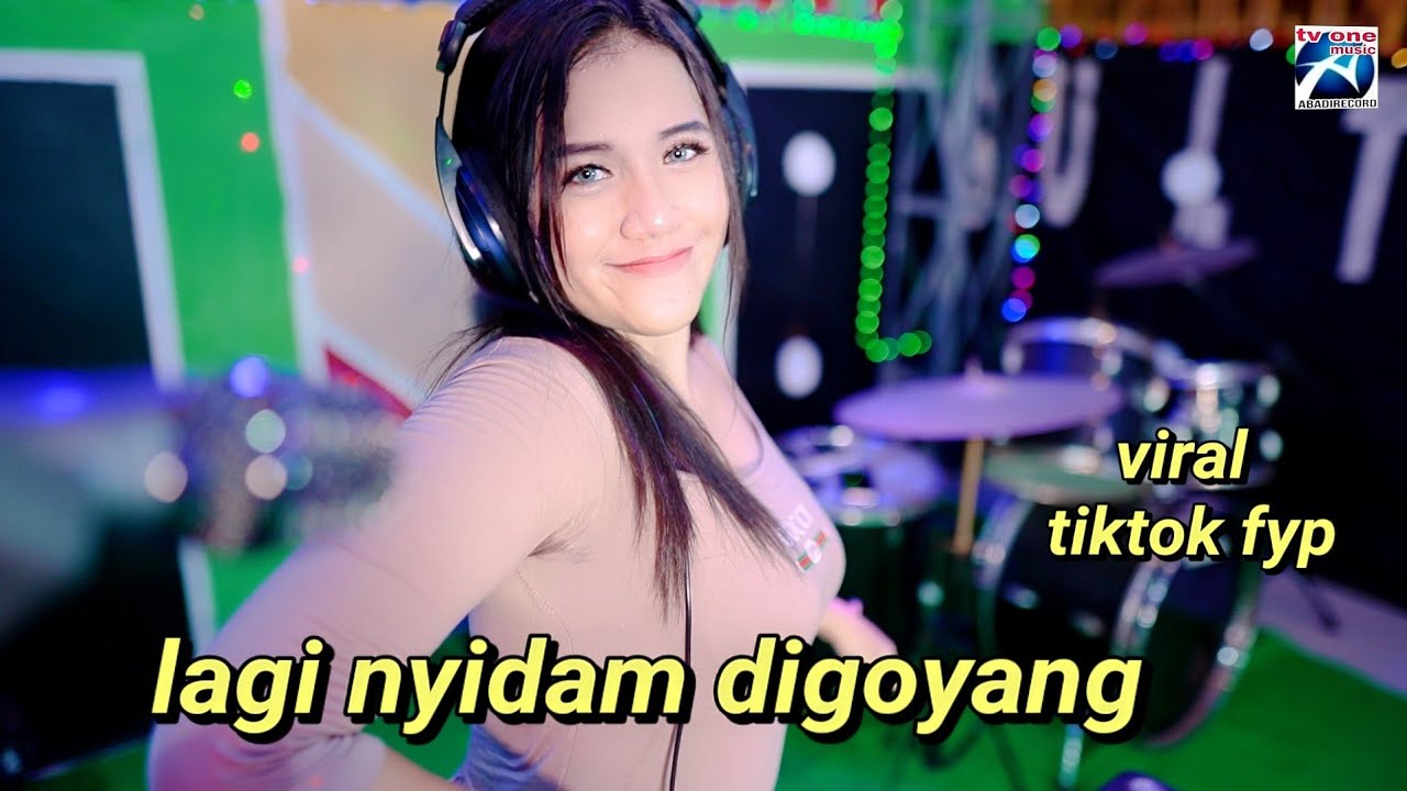 Lagi Nyidam Digoyang - Oktavia Zahra Viral Tiktok Yang Paling Dicari [Official Music Video]
