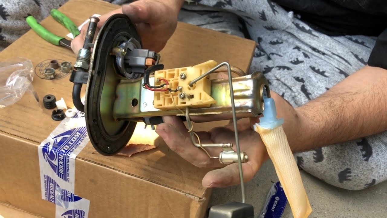 Pt: 1 The Whining V6 Celica / Replacing the fuel pump 94-99