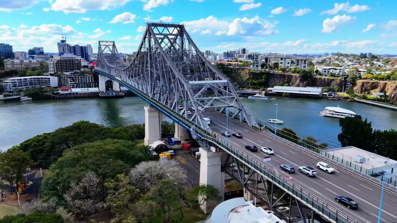 Just another chilly afternoon at Brisbane Story Bridge #brisbane #storybridge #picnic #garden 