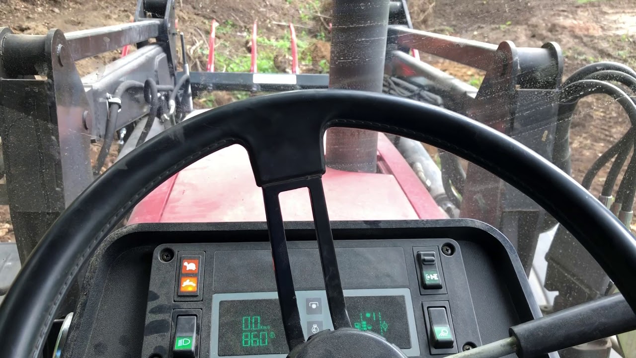 Case IH 4230 im Wald