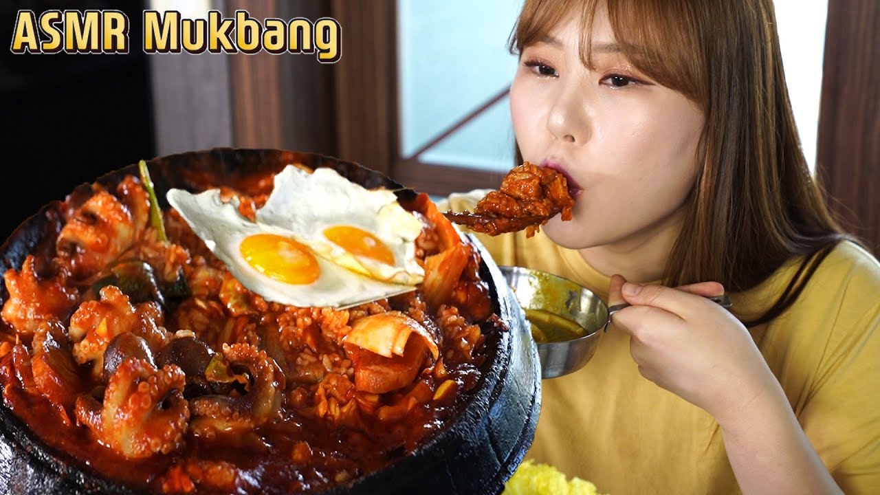 ASMR Mukbang ｜ ешьте острый жареный рис с осьминогом и карри удон