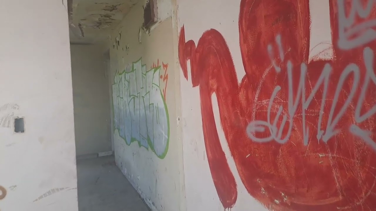 Exploración en las oficinas ABANDONADAS DE LA POLICIA ESPECIAL 
