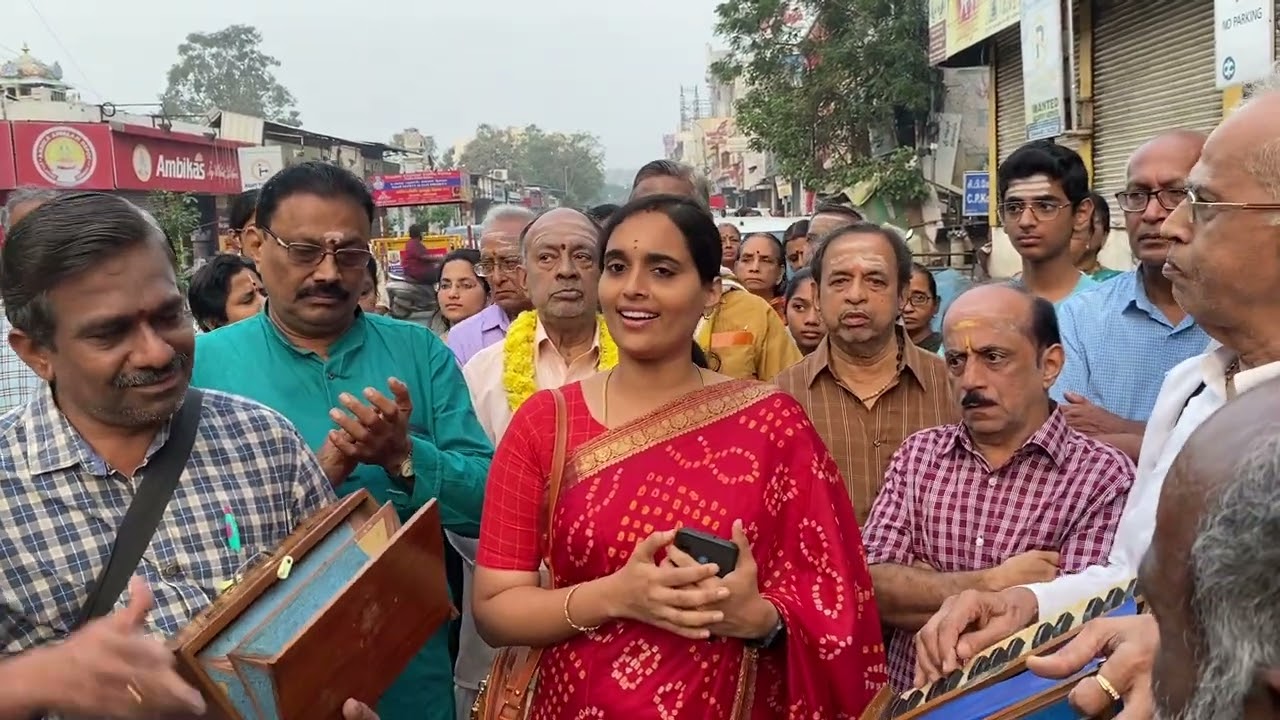 Baso More Nainan Main Nandlal - Meera Bhajan - Gnanananda mandali Margazhi Veedhi Bhajan 24.12.2022