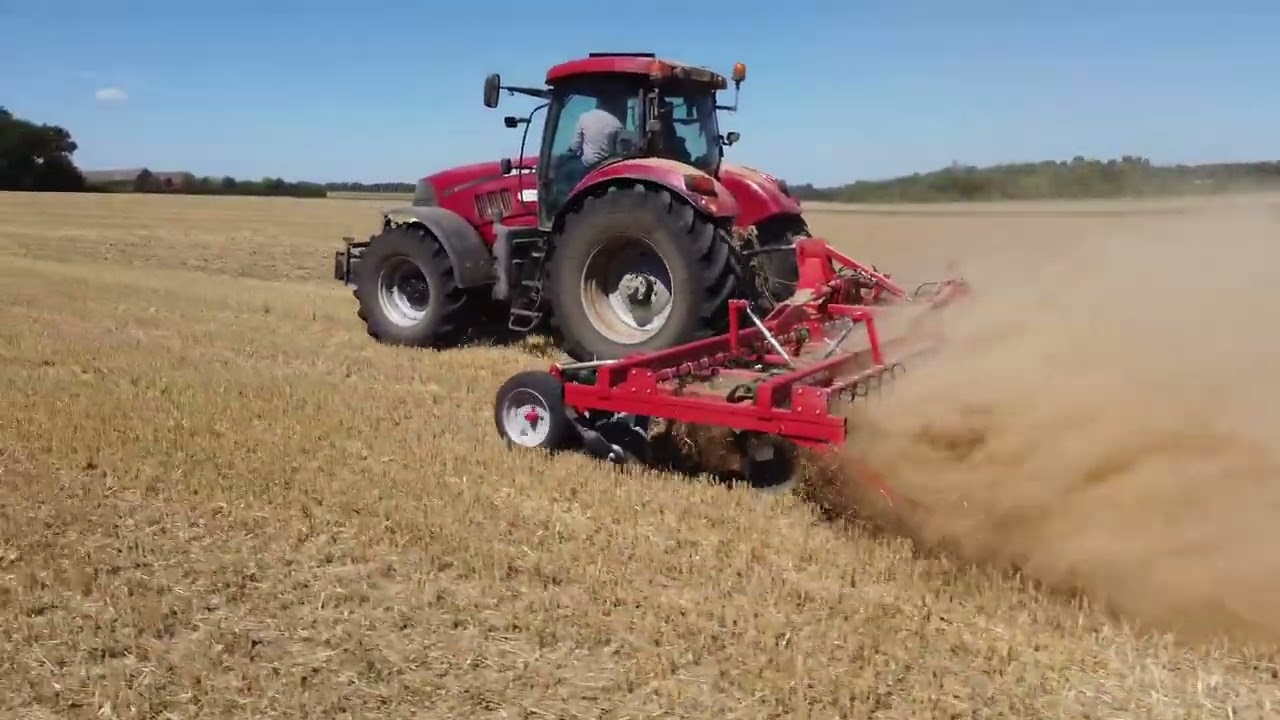 Déchaumeur à disques Disc-AgriFlex 8 mètres porté - Résultat du travail à la 2ème minute de la vidéo