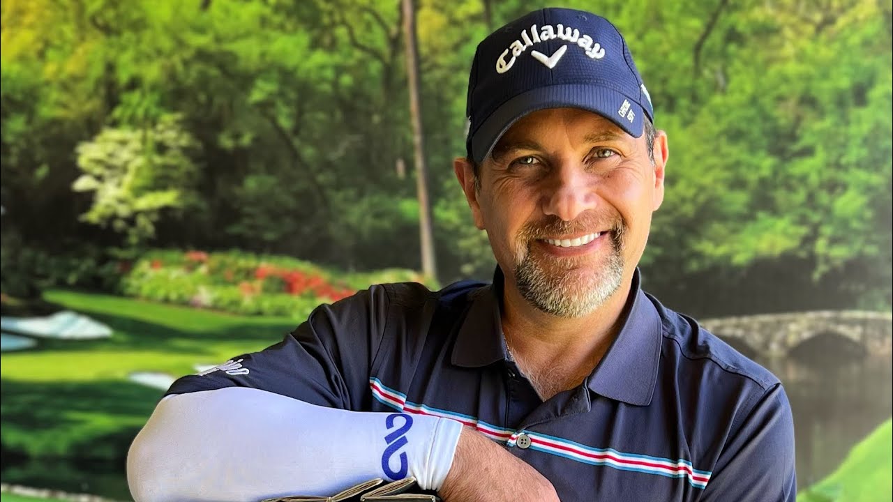 Golpeando sólido alrededor del green