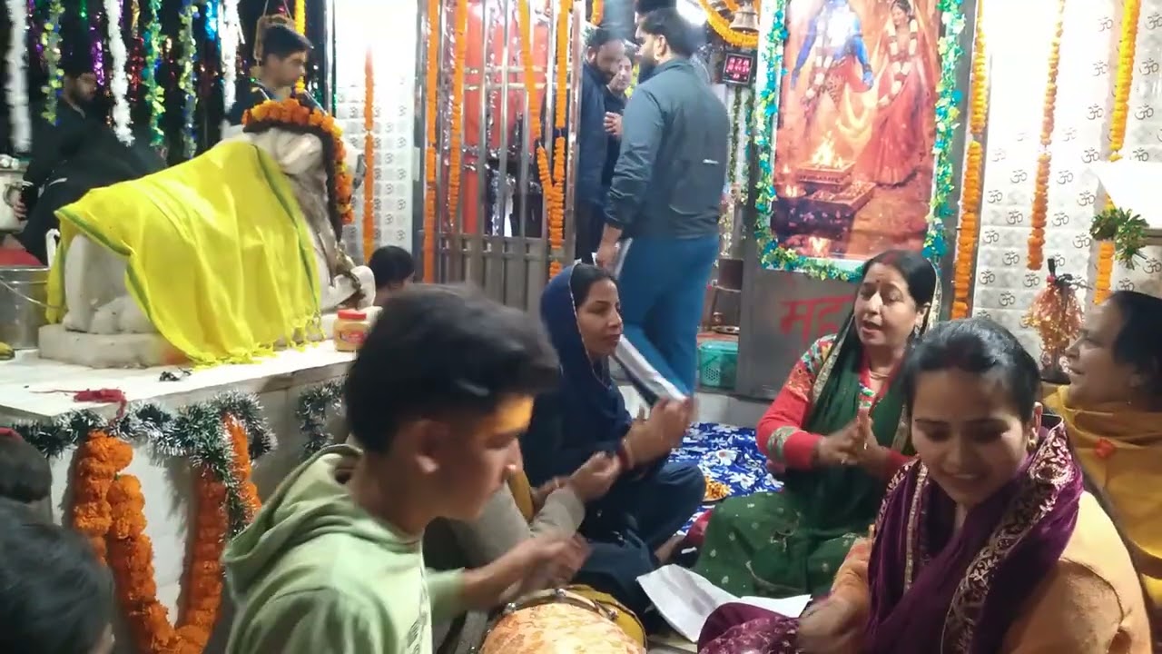 Shiv bhajan-भोले चले  गुजरिया  बन के 