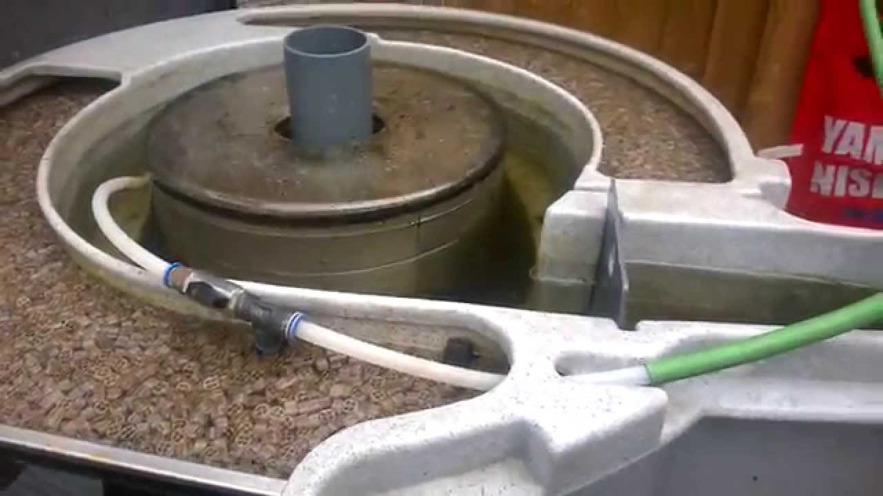 Cleaning an EA nexus 200/210 pond filter