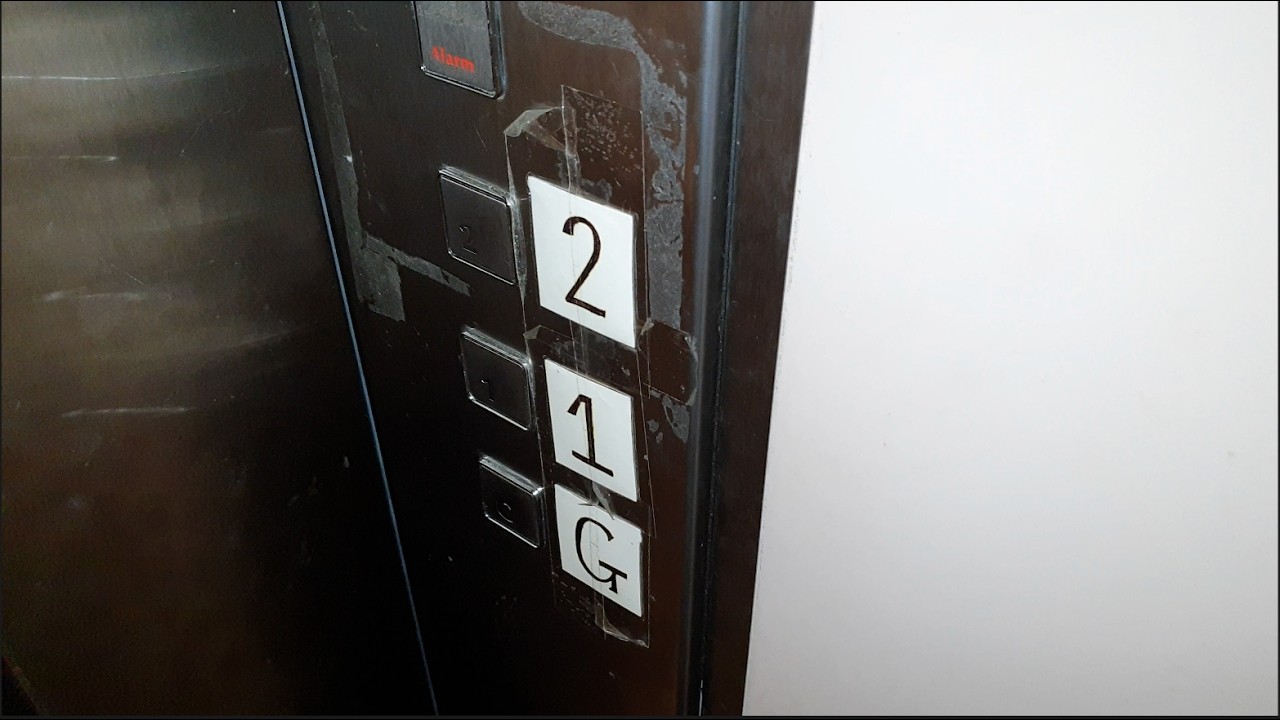[4K] Tour of the lifts @ Richmond Town Centre, London