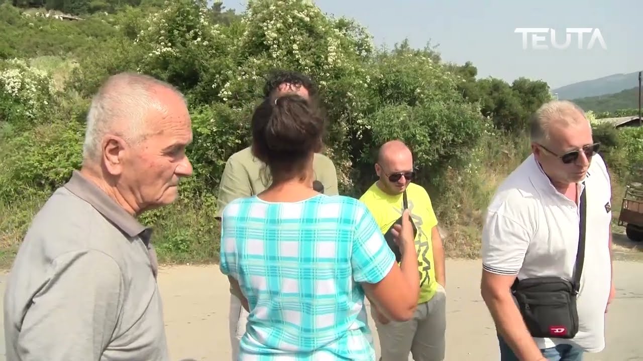 Në treg të Ulqinit duke bërë pazar për deshët e Kurban Bajramit