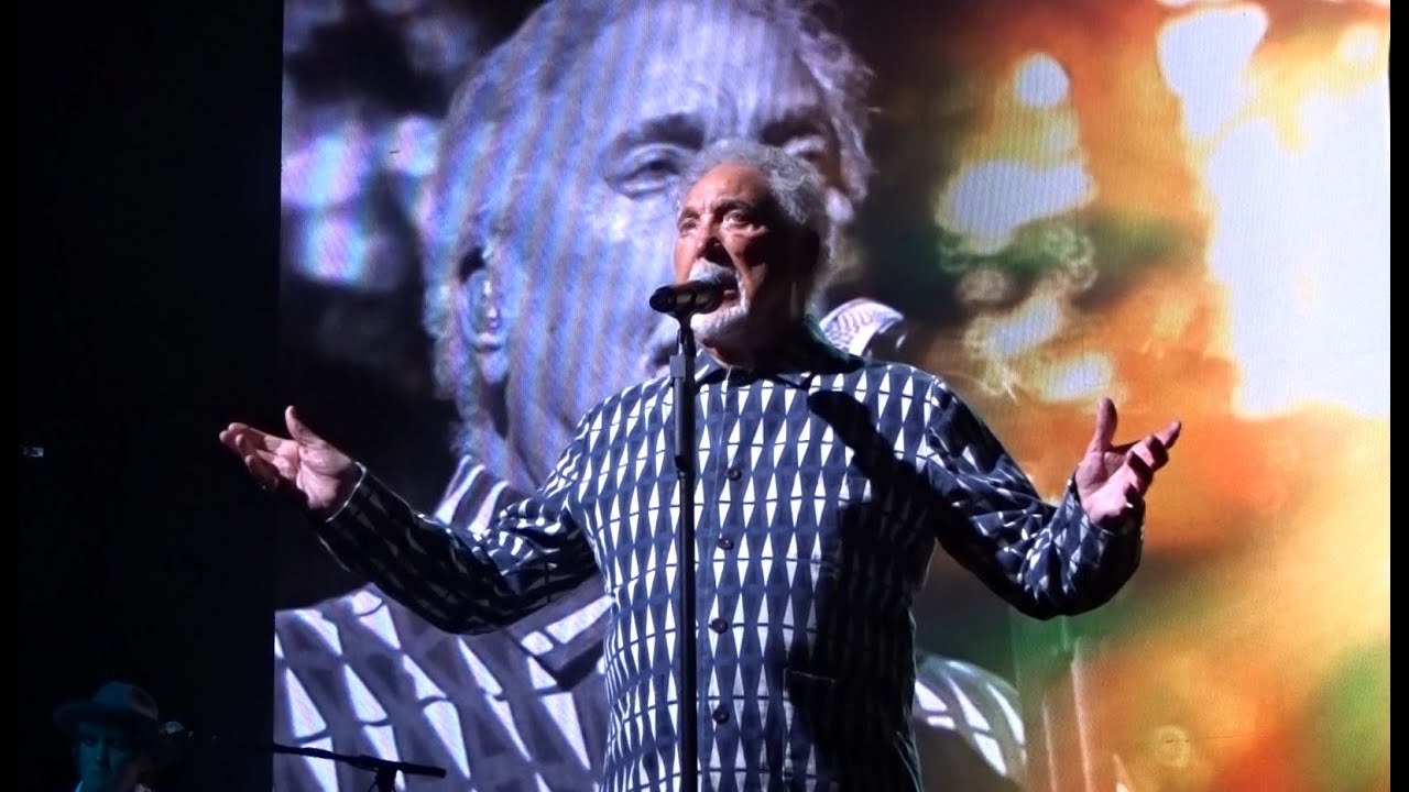 Tom Jones Green Grass of Home 10/7/24 Greek Theater Los Angeles, CA
