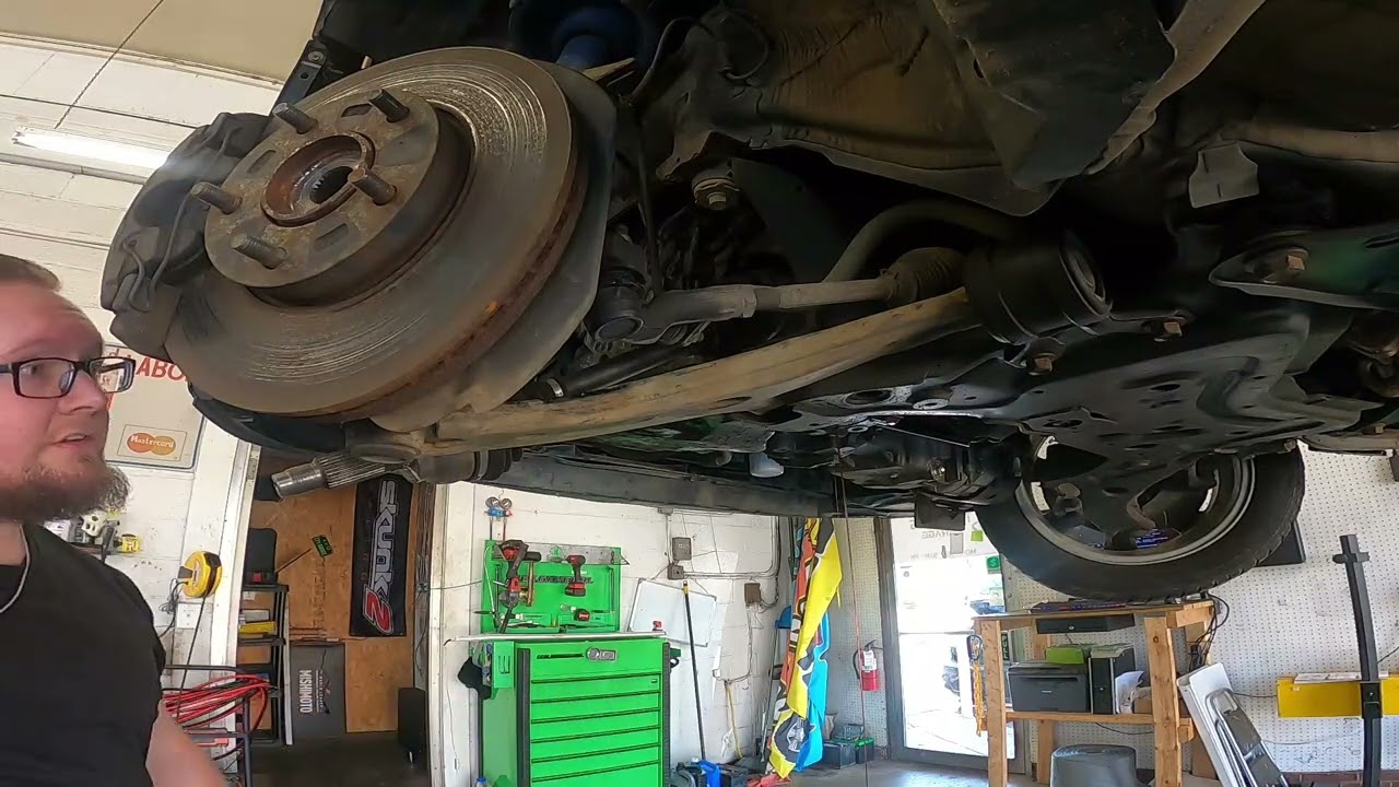 Замена сальника полуоси Mazda 3 cv