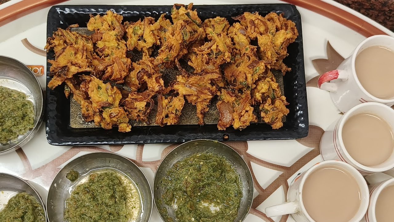 Tasty crunchy pyaaj ki pakaudi || Unique Geeta kitchen #food #pakaudi #tasty #video 