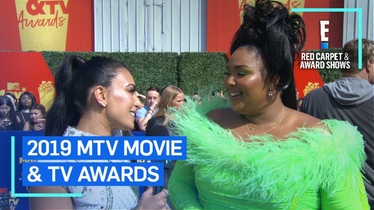 Lizzo Talks Shooting Her Shot at Chris Evans | E! Red Carpet & Award Shows