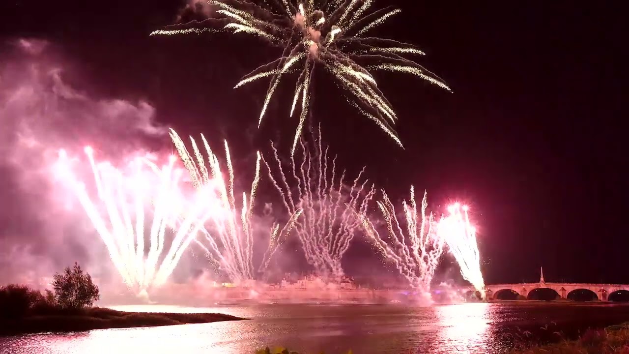 FEU ARTIFICE BLOIS 2025