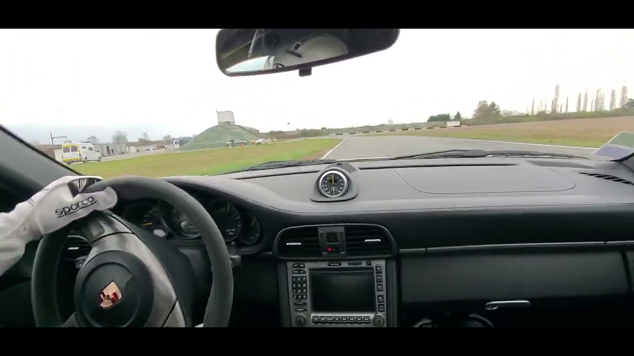 Porsche 997 GT3 au Circuit du Bourbonnais