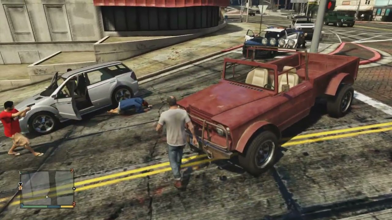 GTA V Police Chase and Kills NPC and gets hit by a car