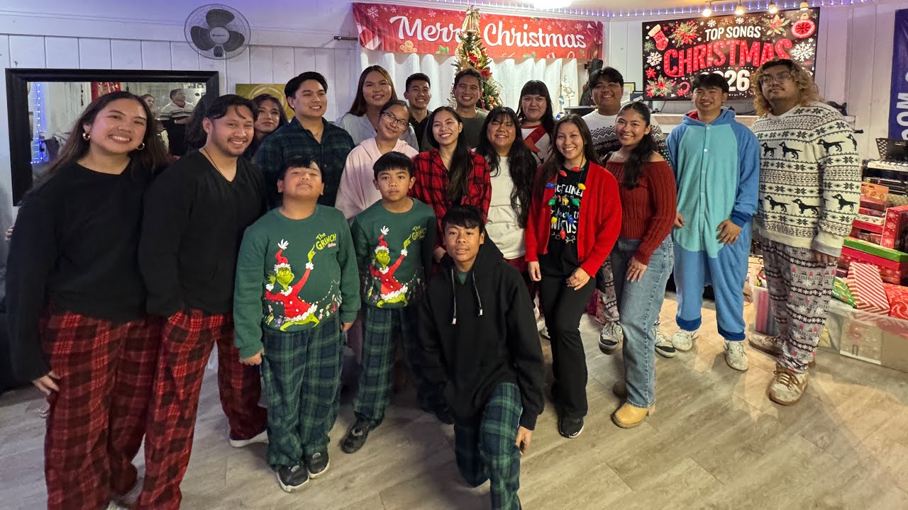 happy holidays 🎊✨