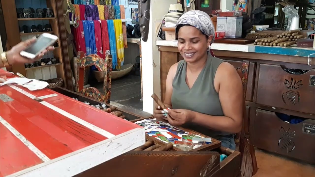 Fabrique artisanale de cigares à Las Terrenas Republica Dominicana 