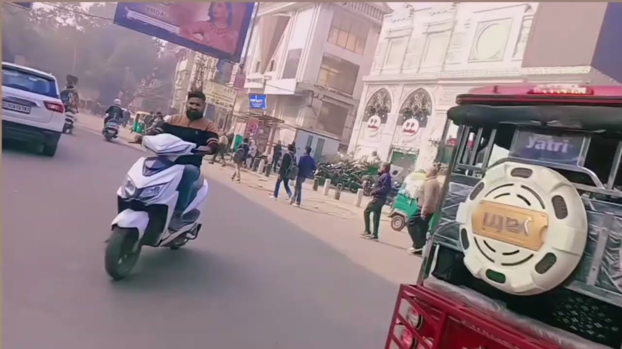 Public Voice Prank in Market | Funny Reactions | Hindi Prank Video