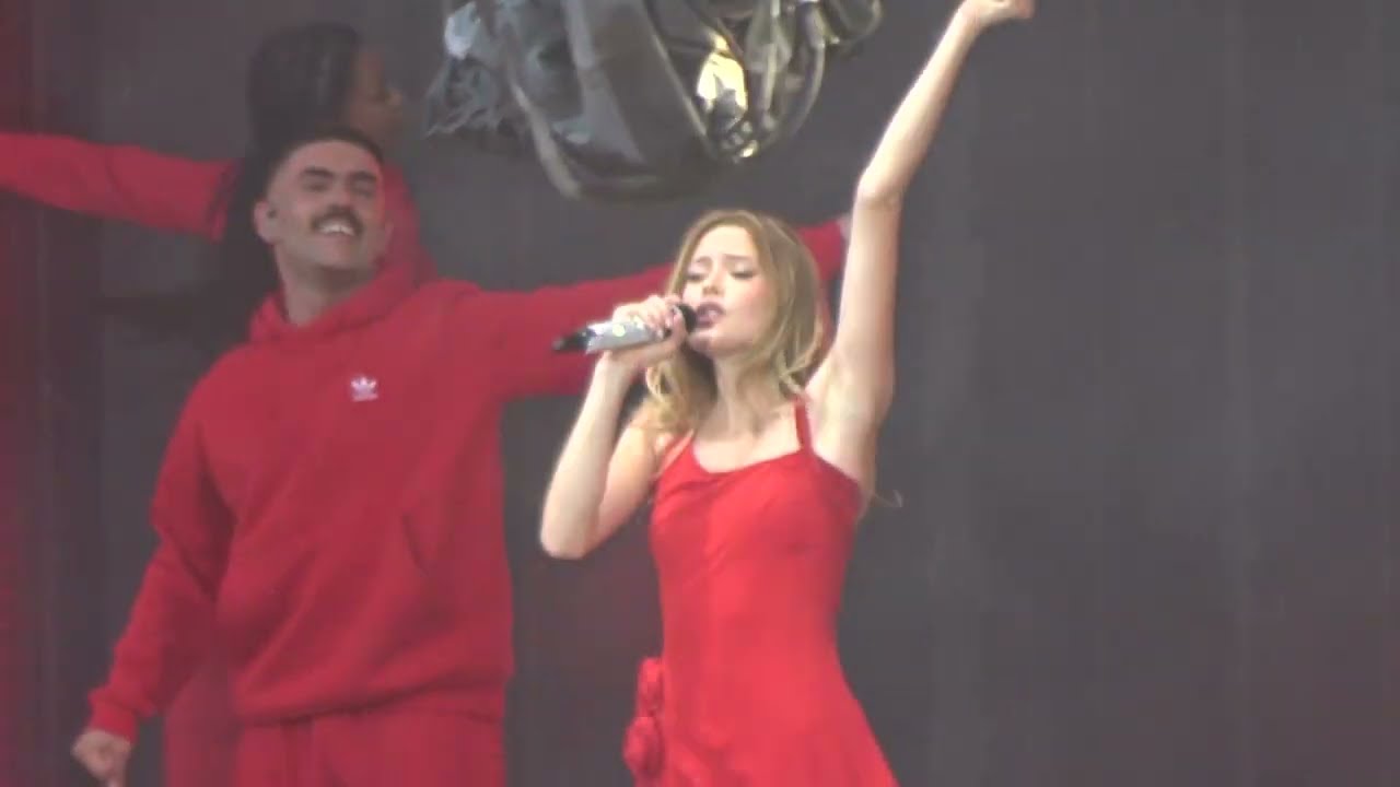 Angèle - Je Veux Tes Yeux (Live) Paris, Solidays 2023